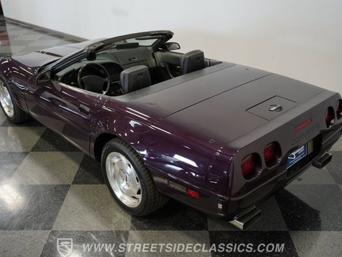 Used 1993 Chevrolet Corvette Convertible image 32