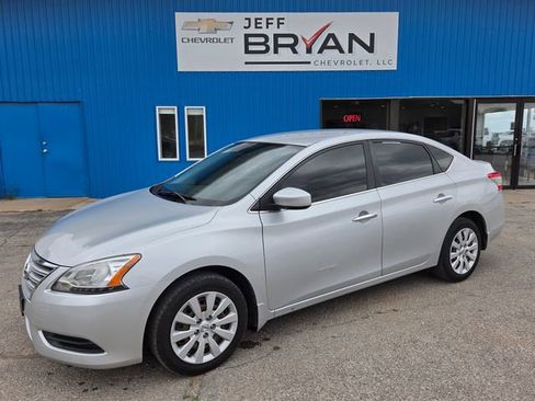 Used 2014 Nissan Sentra SV FWD image 1
