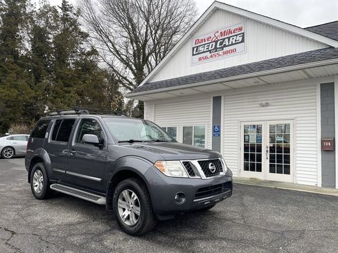 Used 2011 Nissan Pathfinder Silver image 1