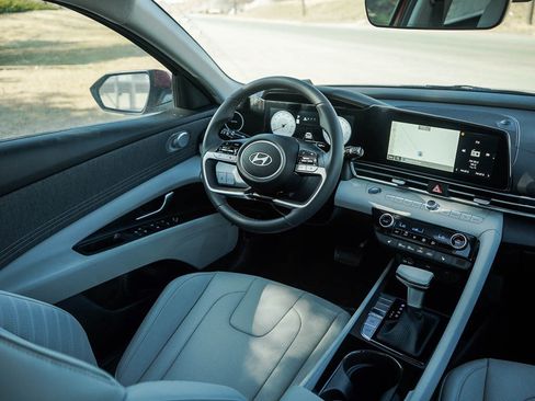 New 2026 Hyundai Elantra Limited FWD image 13