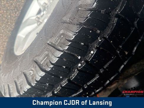 Used 2016 RAM 1500 ST w/ SXT Appearance Group image 10