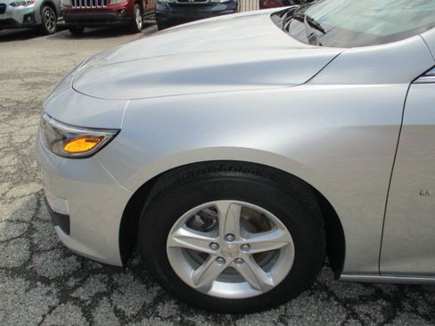 Used 2020 Chevrolet Malibu LS w/ LPO, Convenience Package 1 FWD image 13