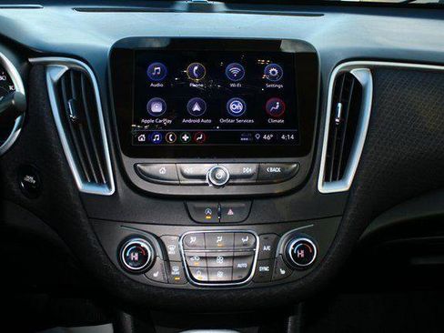 Used 2025 Chevrolet Malibu LT image 18