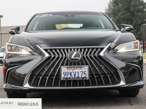 Certified 2025 Lexus ES 300h 300h image 2