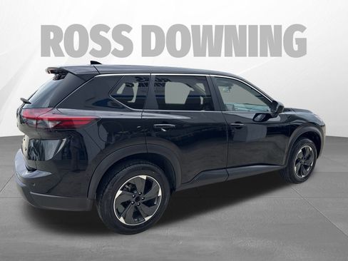 Used 2024 Nissan Rogue SV image 6