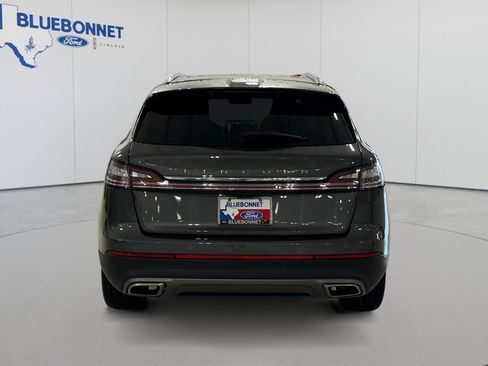 Used 2023 Lincoln Nautilus Reserve w/ Monochromatic Package FWD image 6