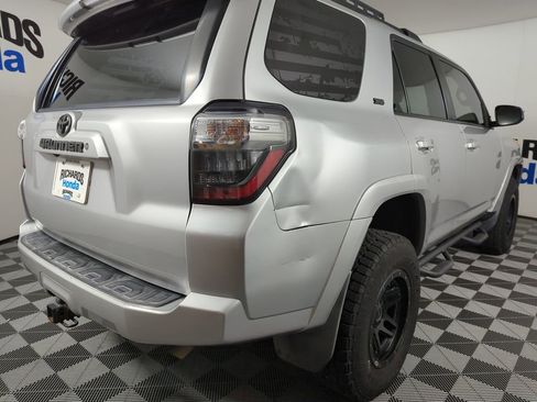 Used 2015 Toyota 4Runner SR5 image 5