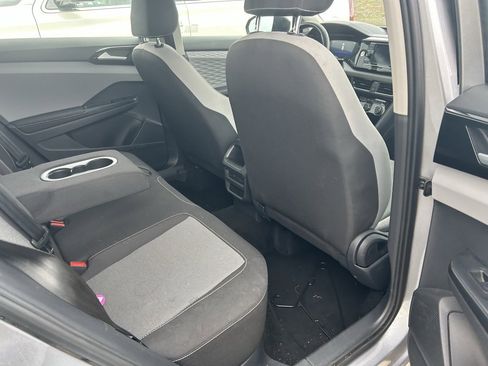 Used 2024 Volkswagen Taos S image 11