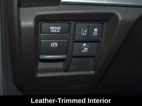 Used 2018 Acura MDX SH-AWD image 12