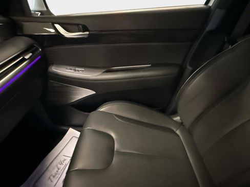 Used 2024 Hyundai Palisade Calligraphy image 24