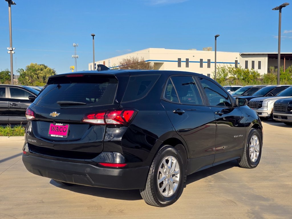 Used 2023 Chevrolet Equinox LS FWD image 9