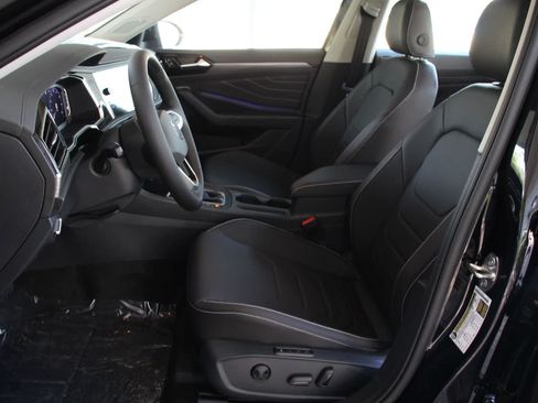 Used 2024 Volkswagen Jetta SEL FWD image 13