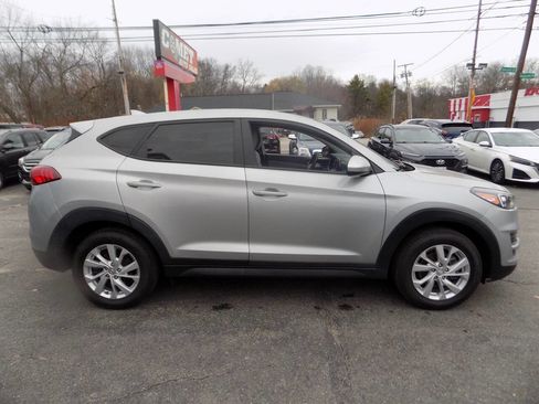 Used 2020 Hyundai Tucson SE image 2