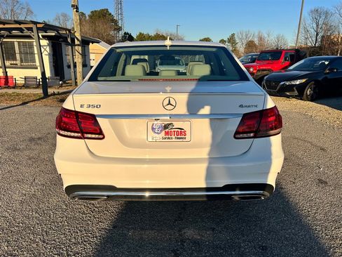 Used 2015 Mercedes-Benz E 350 4MATIC Sedan image 4