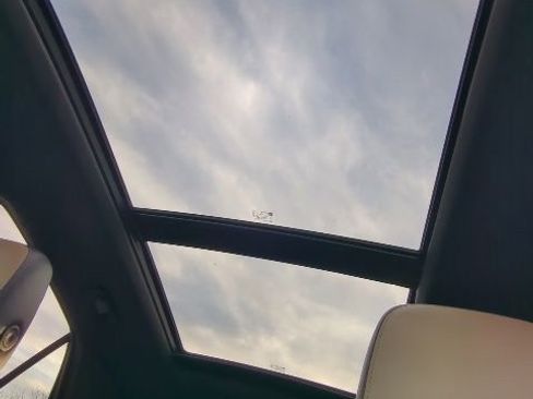 Used 2023 Chevrolet Equinox Premier image 12