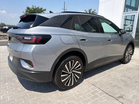 Certified 2025 Volkswagen ID.4 Pro AWD/4WD image 7