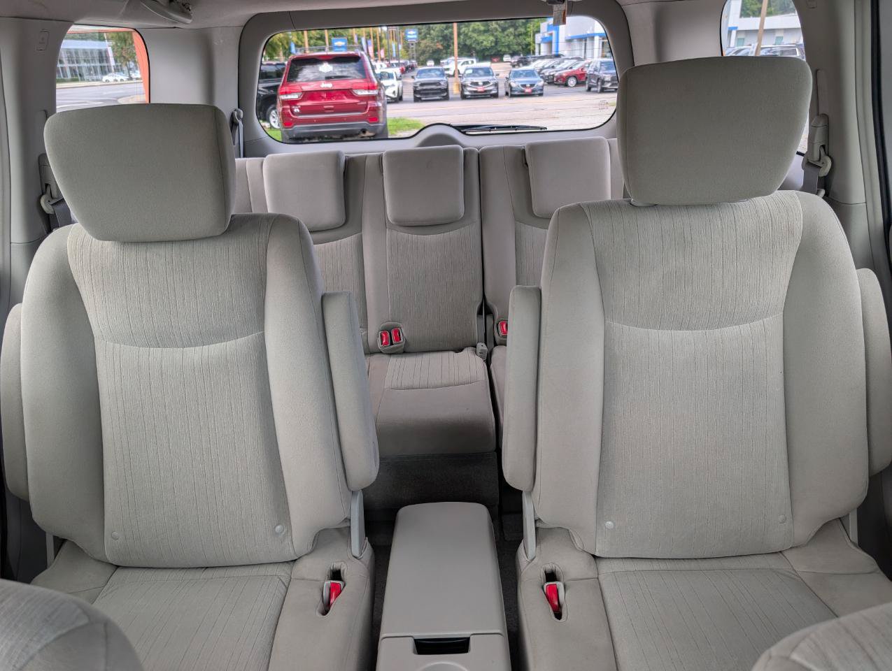 Used 2017 Nissan Quest SV FWD image 30