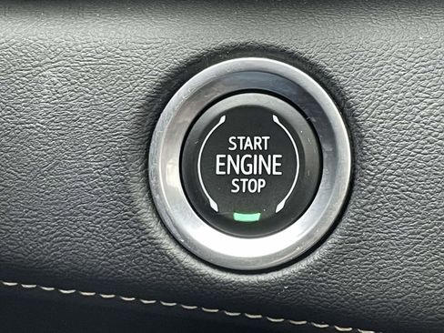 Certified 2023 Cadillac Escalade Sport w/ LPO, ONYX Package image 30