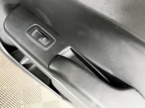 Used 2023 Chrysler 300 S RWD image 40