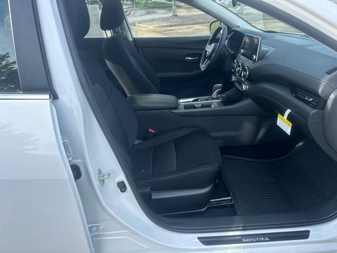 New 2025 Nissan Sentra SV image 13