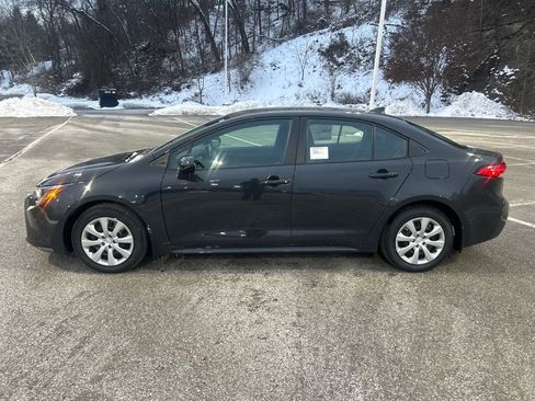 New 2026 Toyota Corolla LE image 2