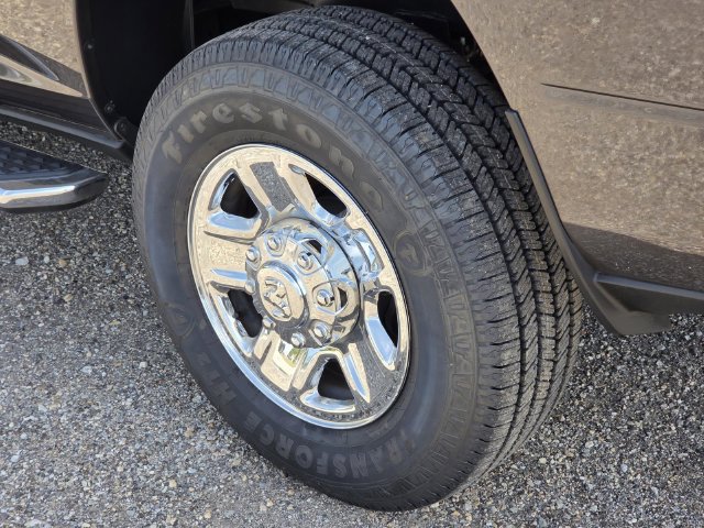 Used 2024 RAM 2500 Tradesman w/ Chrome Appearance Group AWD/4WD image 9