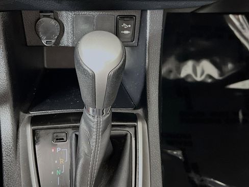 Used 2016 Toyota Corolla LE image 23