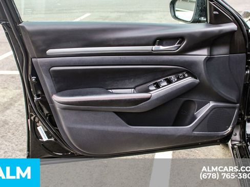 Used 2025 Nissan Altima 2.5 SR image 34