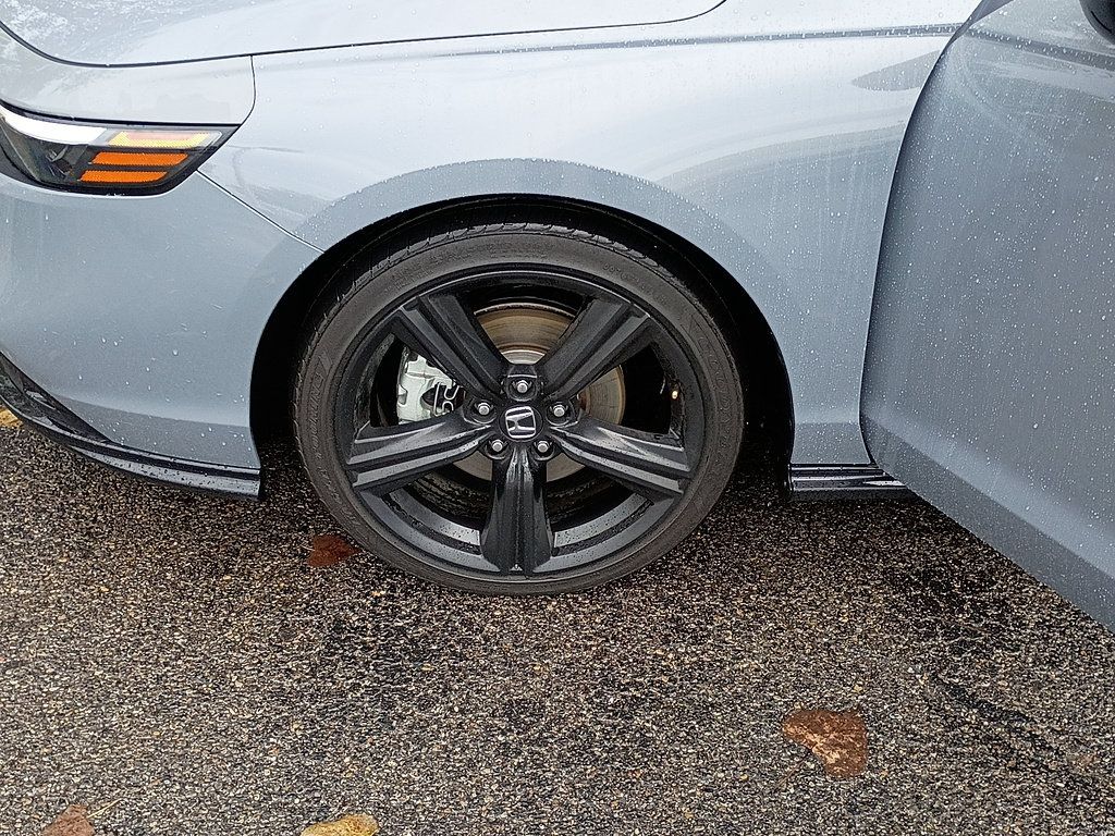 Used 2023 Honda Accord Sport image 10