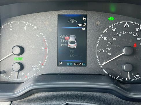 Used 2024 Toyota Corolla SE AWD/4WD image 21