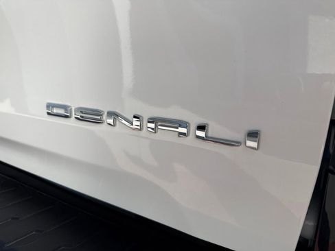 Used 2026 GMC Sierra EV Denali AWD/4WD image 11