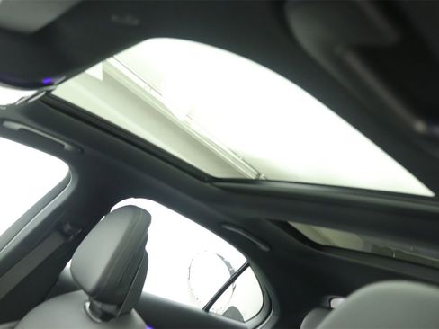 New 2025 Mercedes-Benz C 300 Sedan image 13