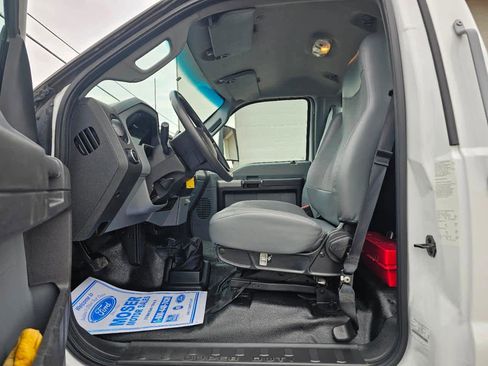 Used 2023 Ford F650 2WD Regular Cab Super Duty image 7