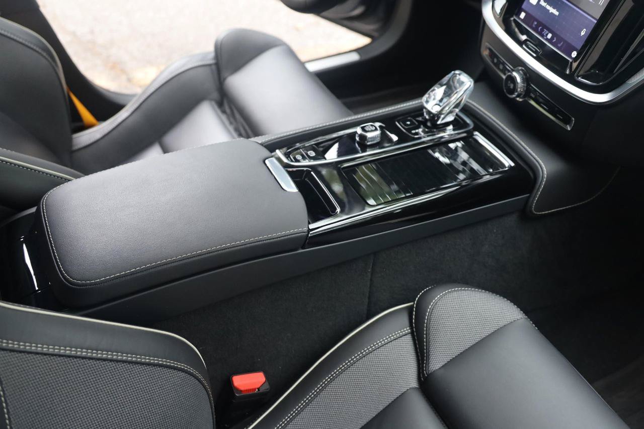 Used 2023 Volvo V60 T8 Polestar w/ Protection Package Premier AWD/4WD image 40