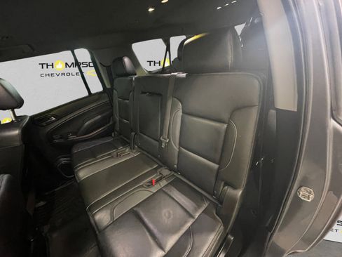 Used 2019 Chevrolet Suburban LT image 13