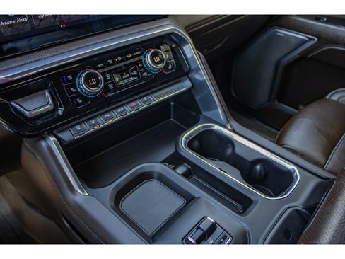 Used 2024 GMC Sierra 3500 Denali w/ Denali Reserve Package AWD/4WD image 49