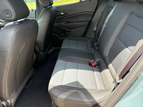 New 2026 Chevrolet Trax LT w/ LT Convenience Package FWD image 36