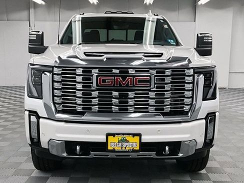 Used 2024 GMC Sierra 3500 Denali w/ Denali Reserve Package AWD/4WD image 4