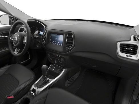 Used 2017 Jeep Compass Limited w/ Navigation Group AWD/4WD image 19