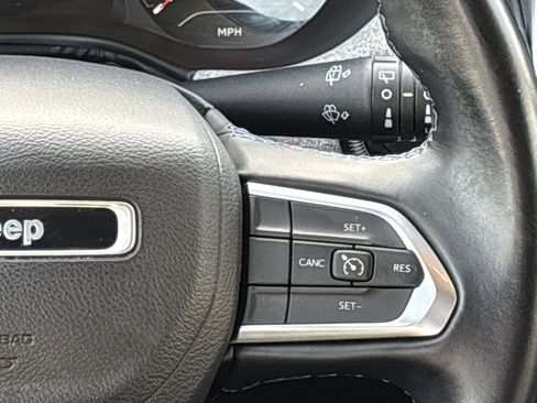 Certified 2022 Jeep Compass Latitude w/ Convenience Group image 22
