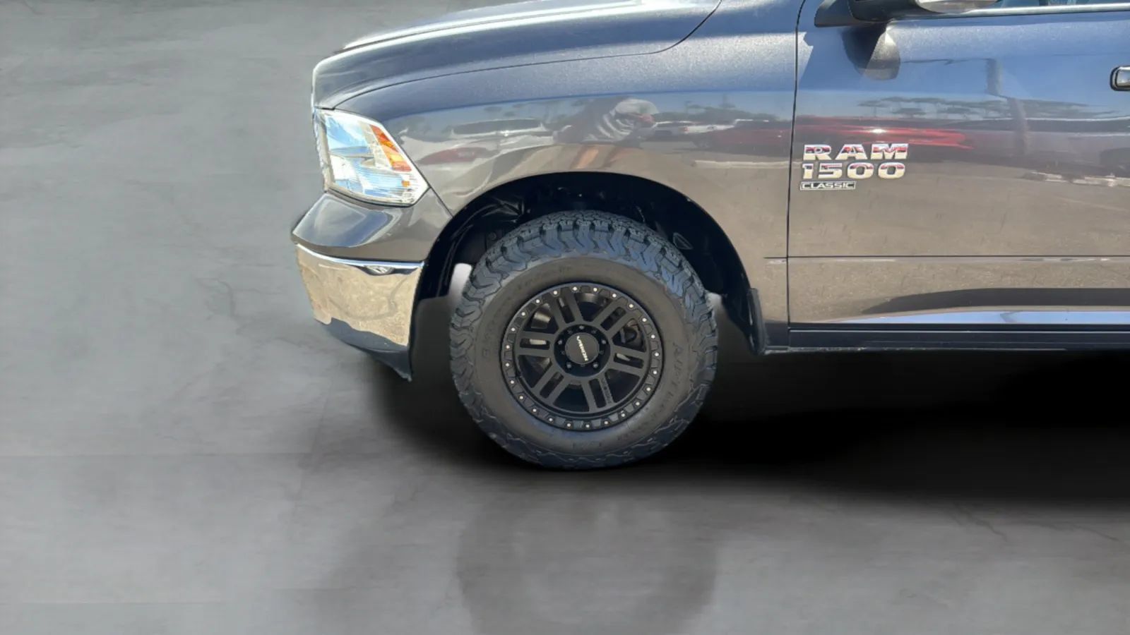 Used 2019 RAM 1500 Classic SLT w/ Luxury Group AWD/4WD image 43