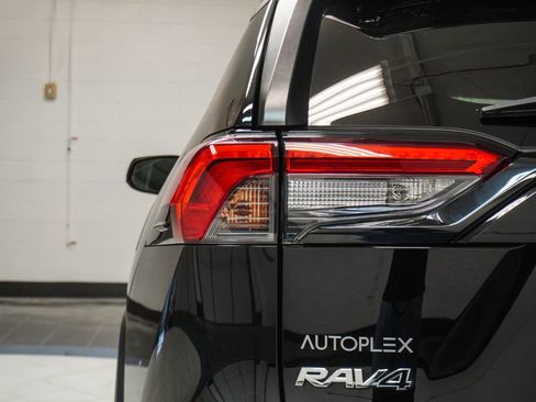 Used 2024 Toyota RAV4 LE image 37