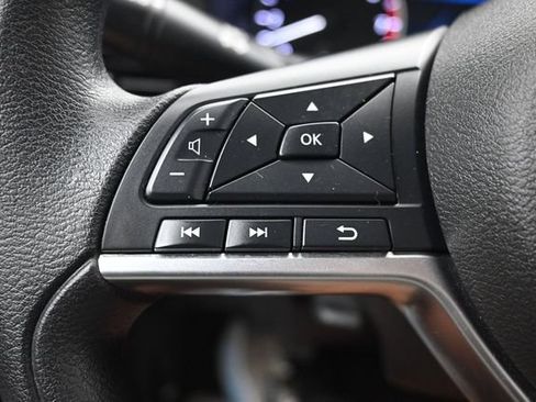 Used 2025 Nissan Sentra SV FWD image 11