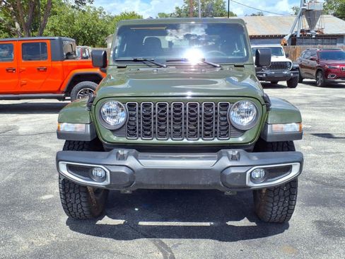 Used 2024 Jeep Gladiator Sport AWD/4WD image 20