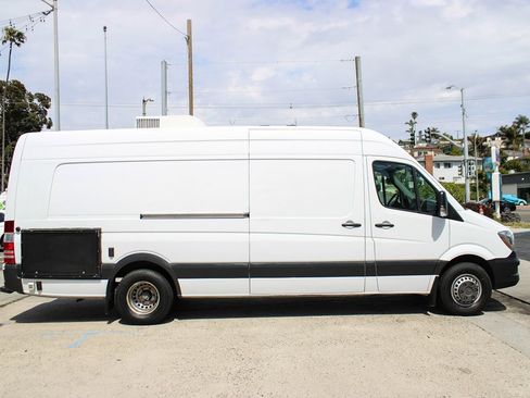 Used 2016 Mercedes-Benz Sprinter 3500 image 7
