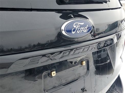 Used 2018 Ford Explorer Sport image 5