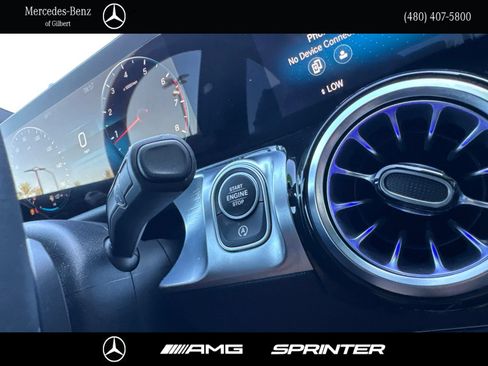 Certified 2022 Mercedes-Benz GLB 250 4MATIC w/ Premium Package Lite image 28