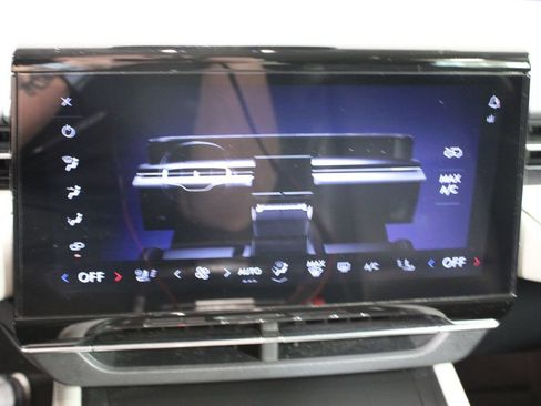 Used 2024 Lincoln Nautilus Reserve image 49