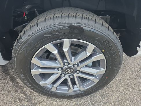 New 2026 Toyota 4Runner Limited AWD/4WD image 7