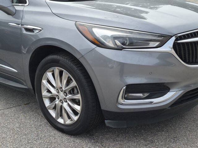 Used 2018 Buick Enclave Premium w/ Trailering Package FWD image 8